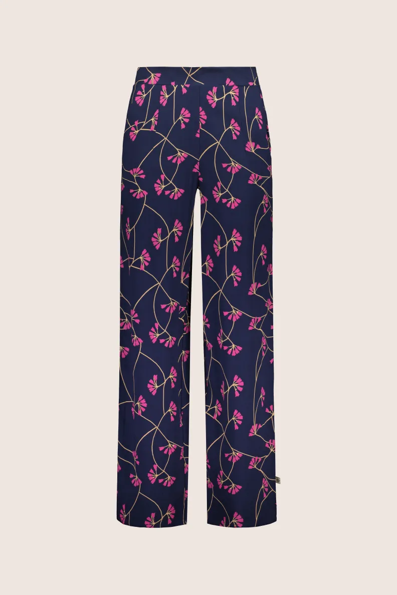 Flowy Trousers, Clematics