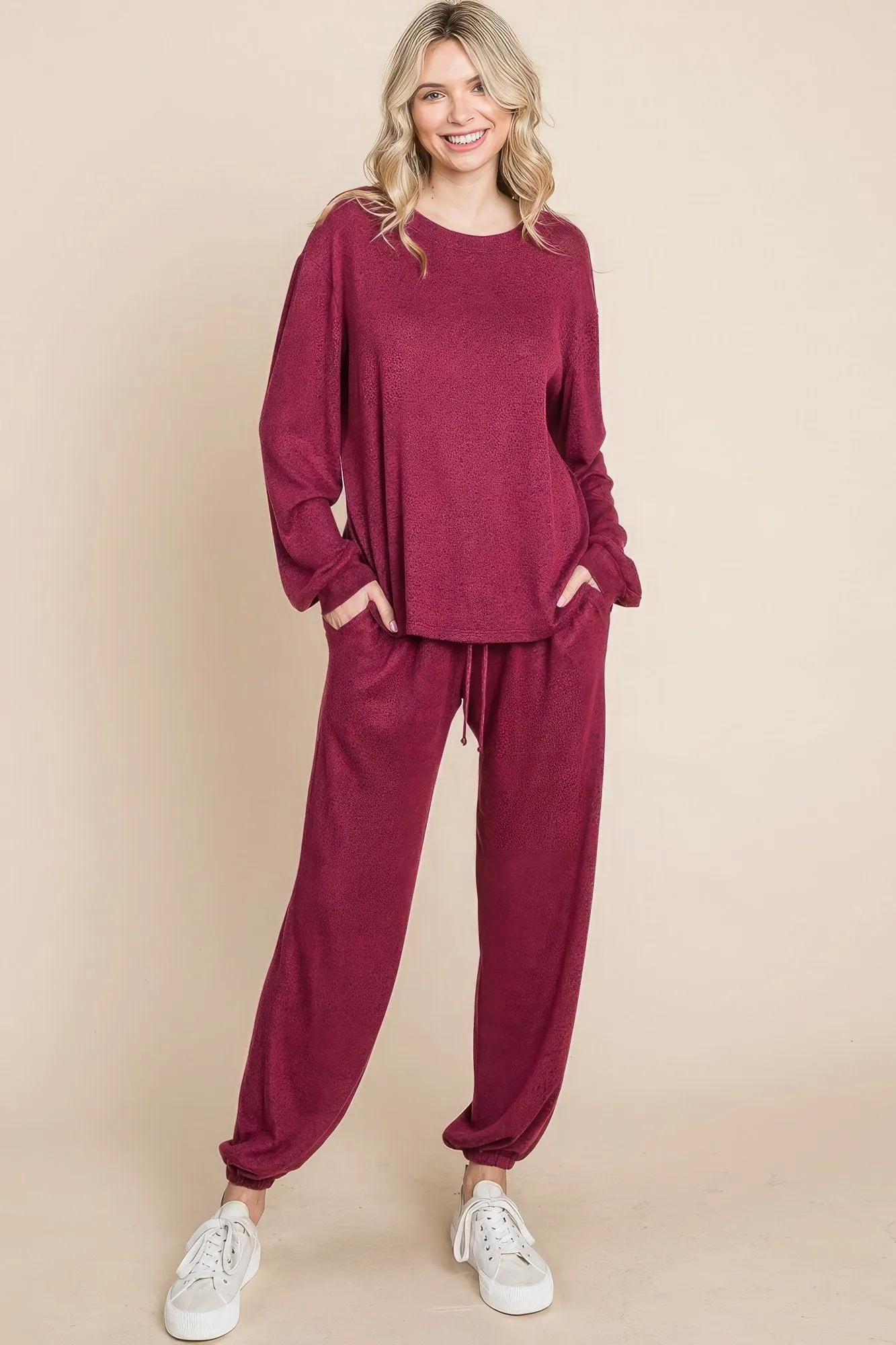 Two tone solid warm and soft hacci brush loungewear set