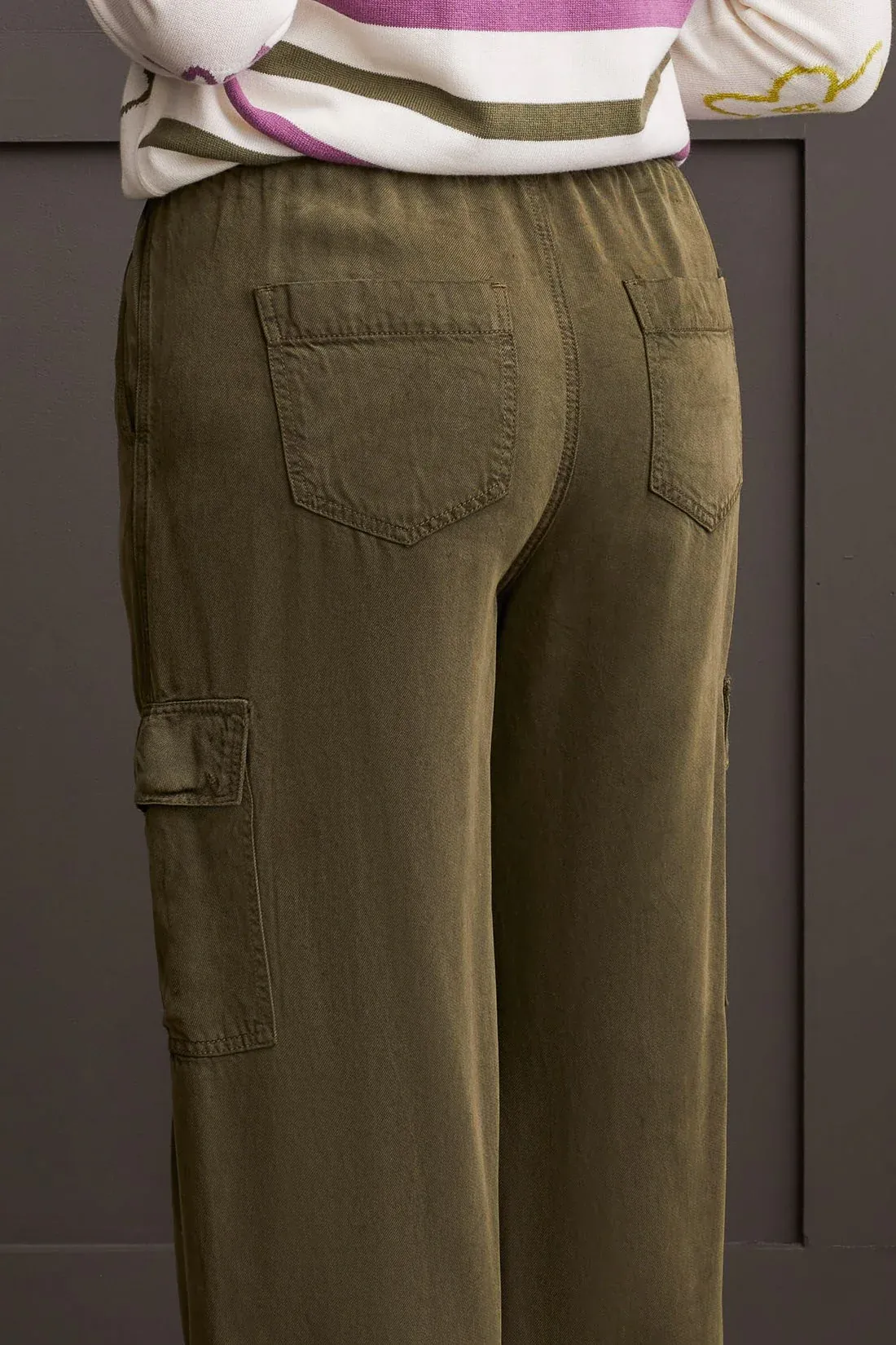 WIDE LEG CARGO JOGGER